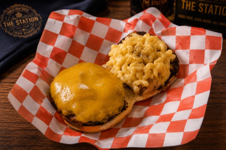 mac & cheese burger