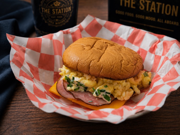 ham & egg & cheese sandwich